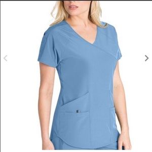 Barco one wellness scrub set